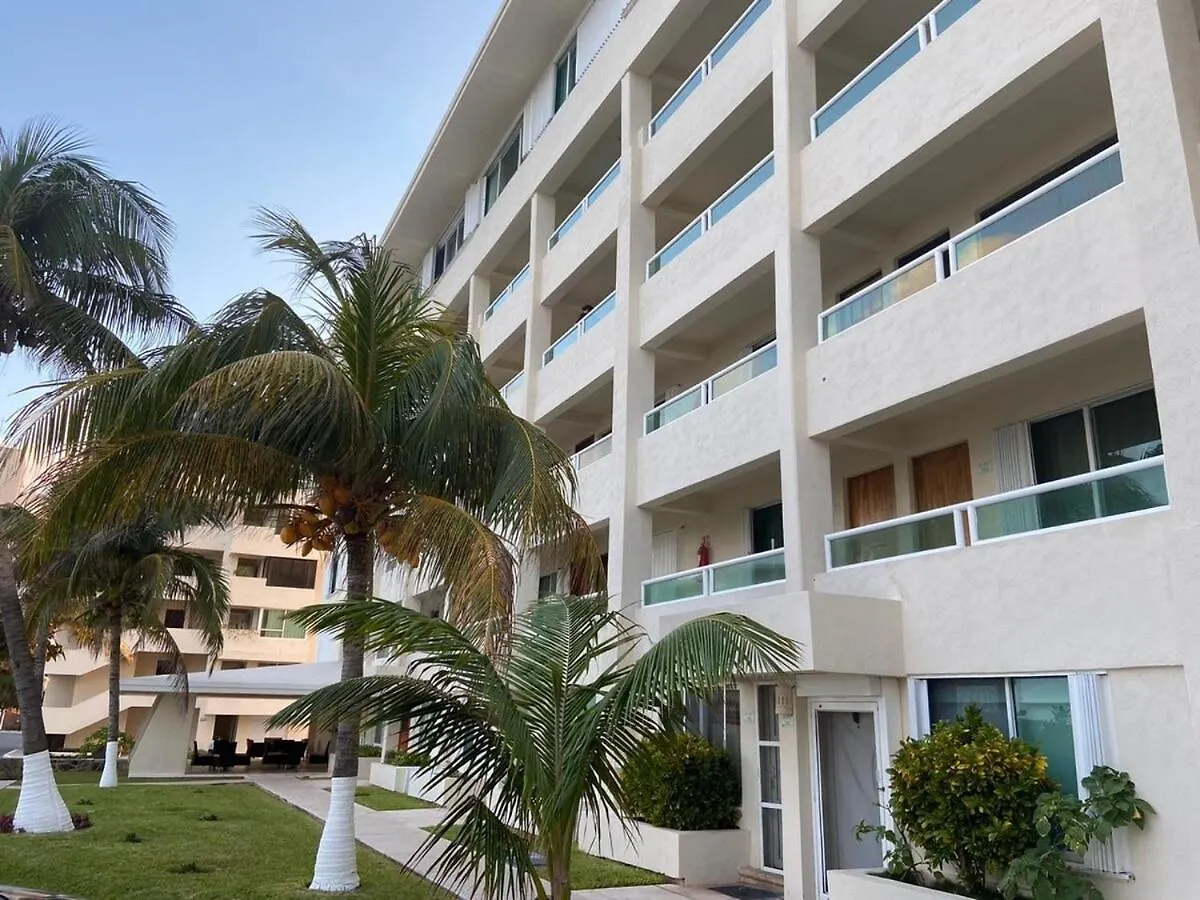 Beach Front And Lagoon View Condo In Cancun 0*,